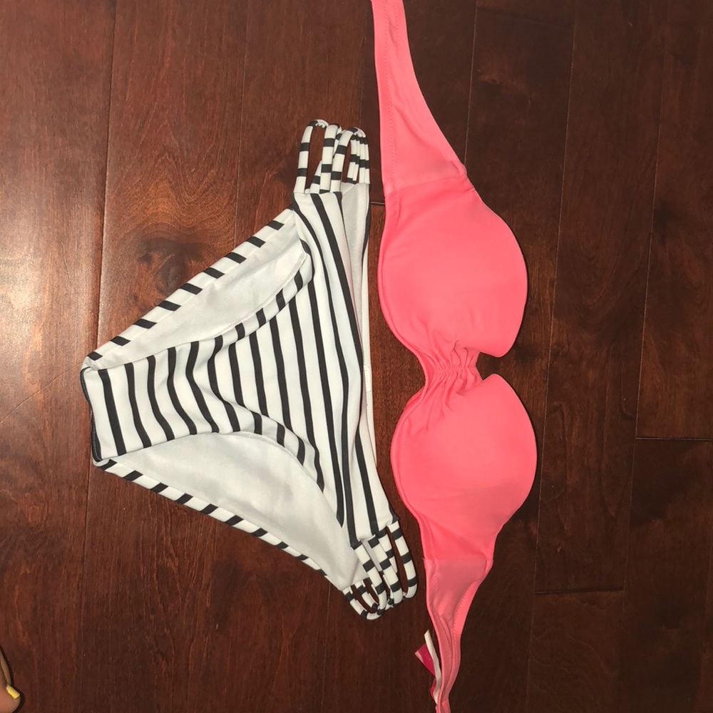 Victoria’s Secret bikini